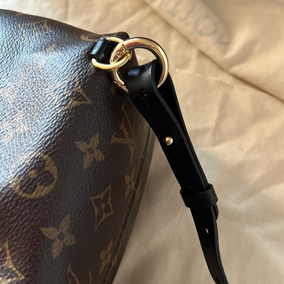 Louis Vuitton Monogram Montsouris BB backpack with fuchsia interior - Picture 6 of 6